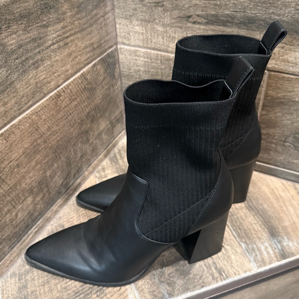 Chic Black Heeled Boots for Women